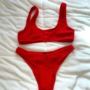 Kendall & Kylie never been work bikini